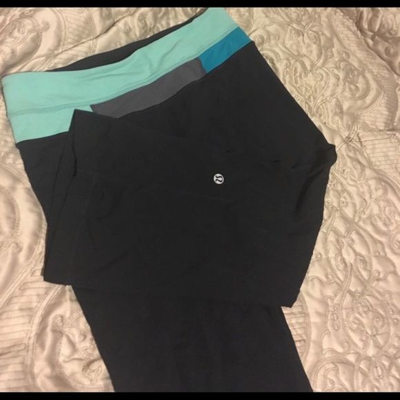 Like New Lululemon 🍋 capris - Picture 6 of 7